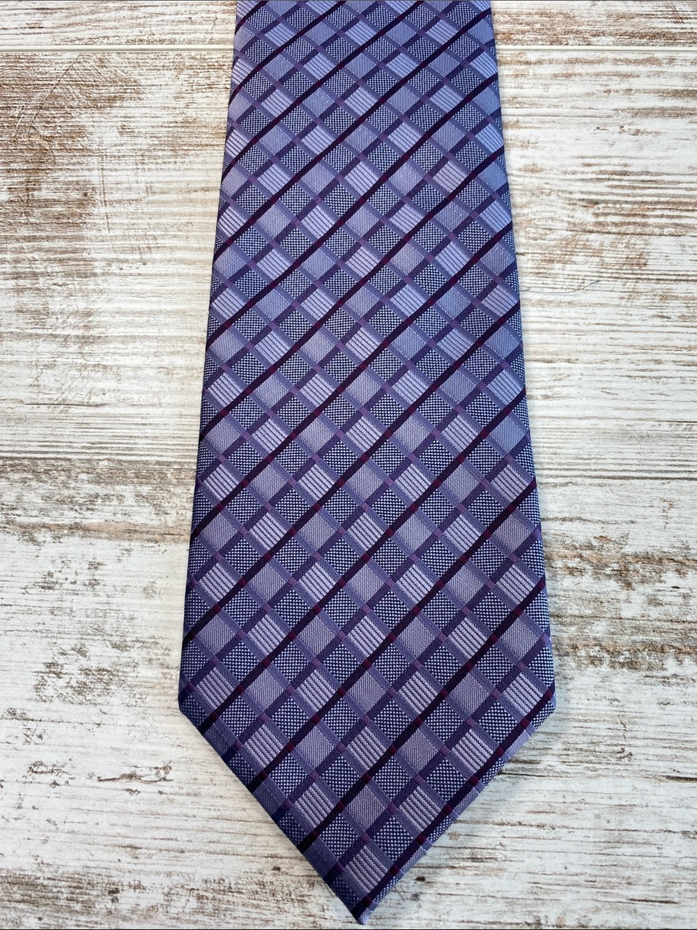 Van Heusen Purple Plaid Tie Mens 58x3.75 Lavender Check Necktie Wide Polyester